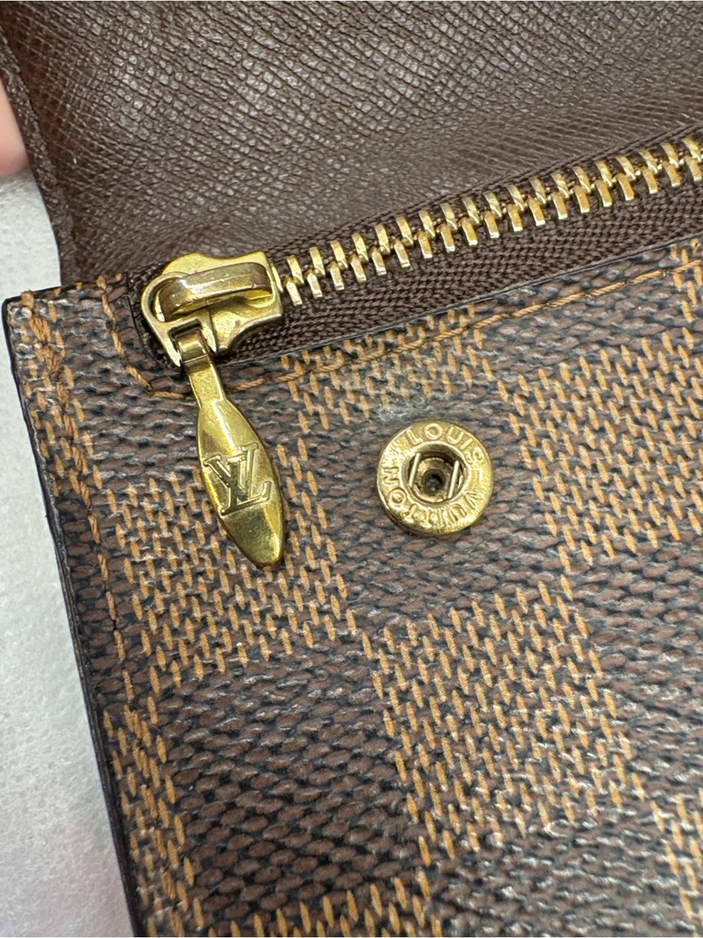 Louis Vuitton - Damiere Eben Compact Wallet - Picture 8 of 12